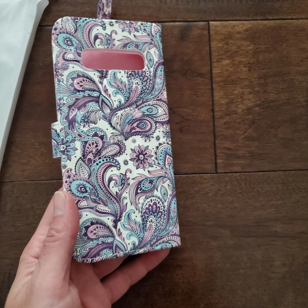 Phone cover for Samsung s10 plus peacock flower new never used